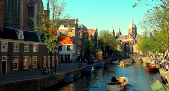 Oude Kerk: La chiesa vecchia di Amsterdam