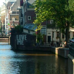 Un giro sui canali più instagrammati di Amsterdam 