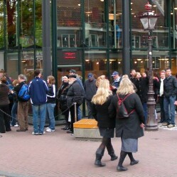 Troppi visitatori, il museo di Anna Frank pronto ad espandersi