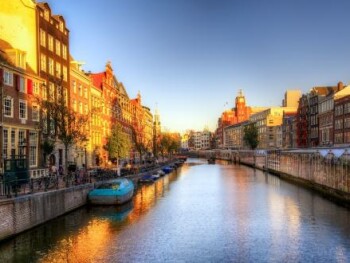 Bloemenmarkt mercato fiori galleggiante canale Amsterdam