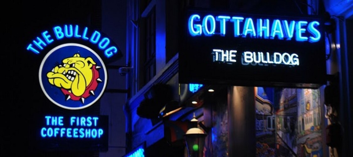 Crociera sui canali di Amsterdam Smoke-Friendly - 3 drink inclusi