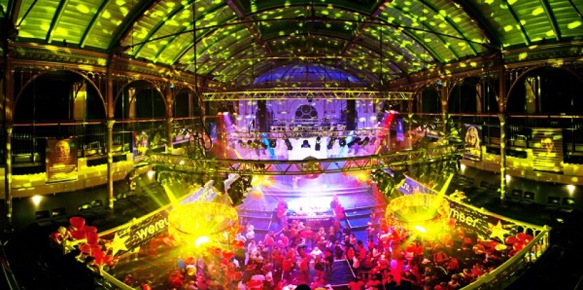 Scopri 8 dei club più popolari nel centro di Amsterdam