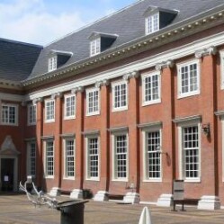 Amsterdam Museum: La storia della capitale olandese in una mostra interattiva