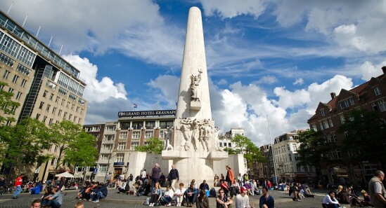 Nationaal Monument: Simbolo di pace e liberazione in Piazza Dam