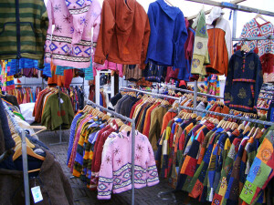 Waterlooplein market Stand abiti