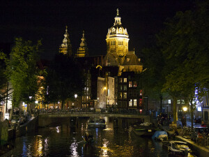 Oude Kerk by night Nuno Cardoso flickr