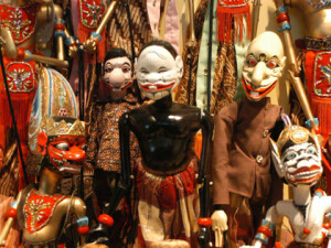 Wajangpoppen tropenmuseum