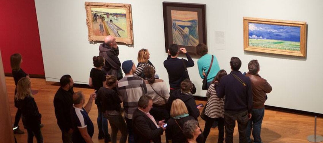 Ammira centinaia di dipinti, disegni e lettere del maestro olandese. Biglietti e tour guidati per il Museo di Van Gogh