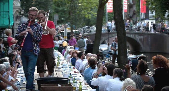 Eventi di Agosto ad Amsterdam: Canal Parade, concerti e relax all'aperto 