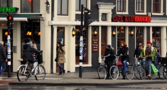 Karpershoek Café: Il bar più antico di Amsterdam