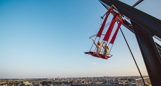 A'DAM Lookout: Ecco le prime foto da brividi dell’altalena più alta d'Europa