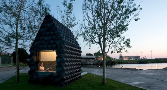 Soggiornare sui canali, ora si può anche in casette stampate in 3D