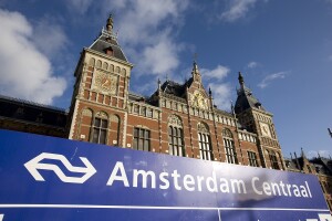 stazione centrale amsterdam