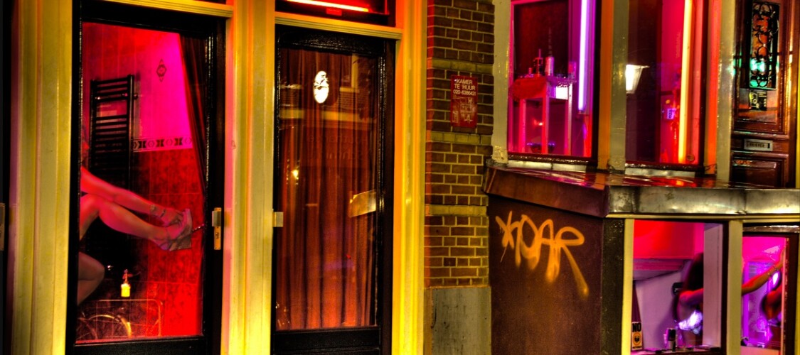 Prenota il tour in italiano di 2 ore del Quartiere a Luci Rosse