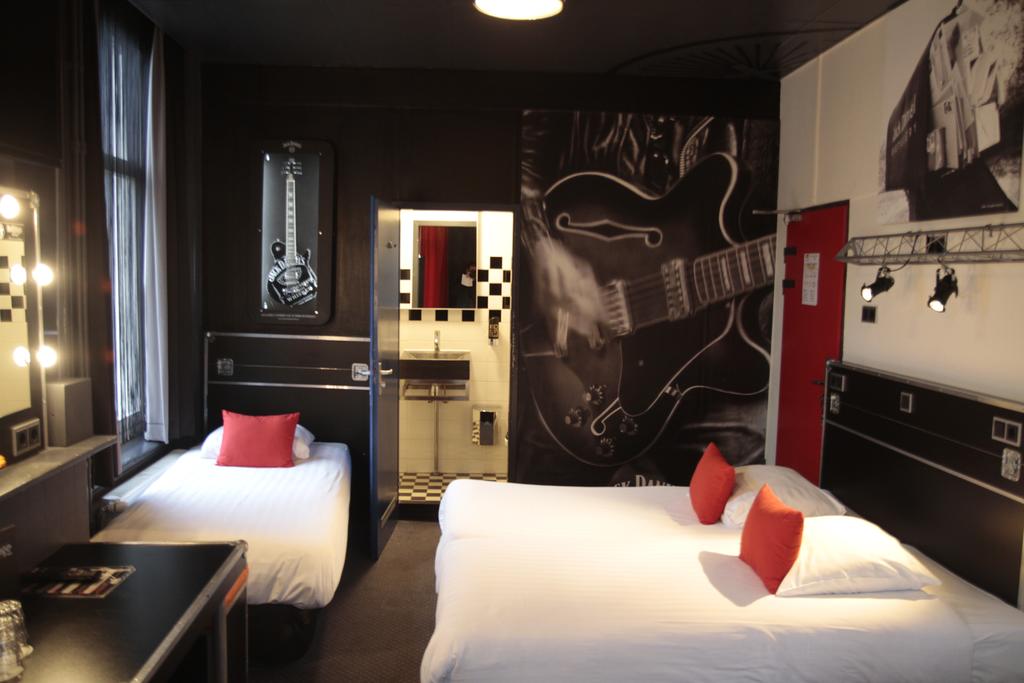 backstage hotel