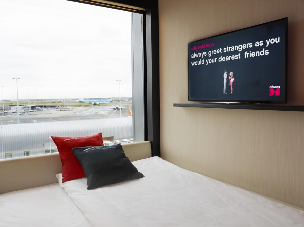 citizenM schiphol airport
